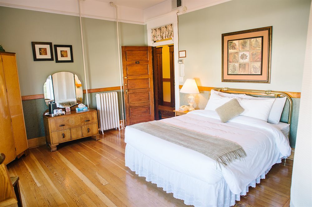 Royal Hotel ชิลลิแวค ภายนอก รูปภาพ