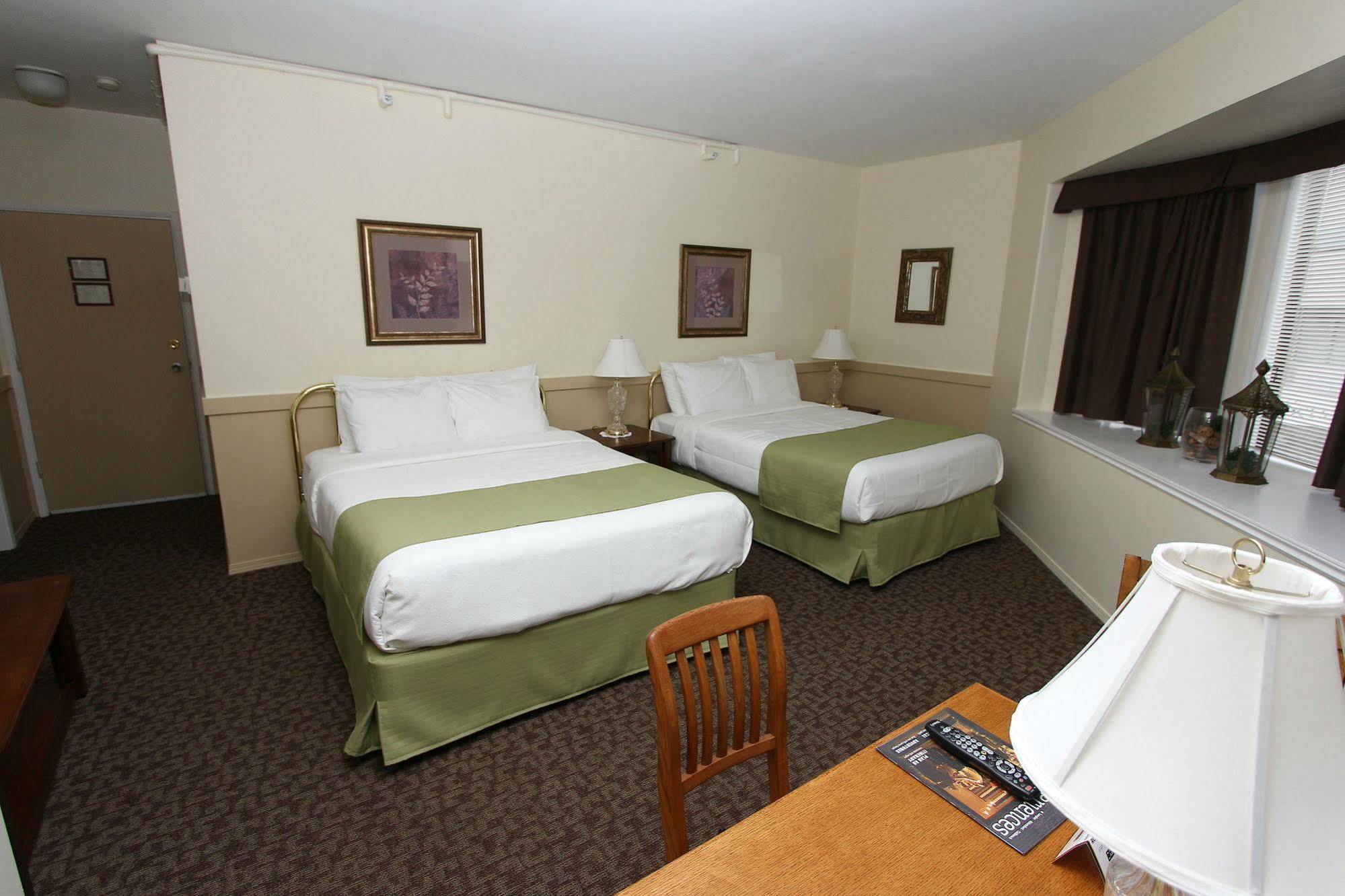 Royal Hotel ชิลลิแวค ภายนอก รูปภาพ